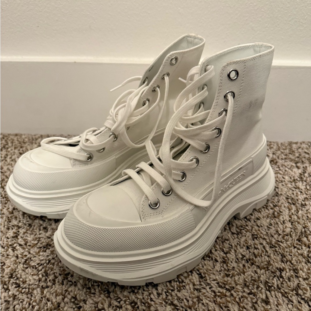 Alexander McQueen White Lace-Up Platform Boots